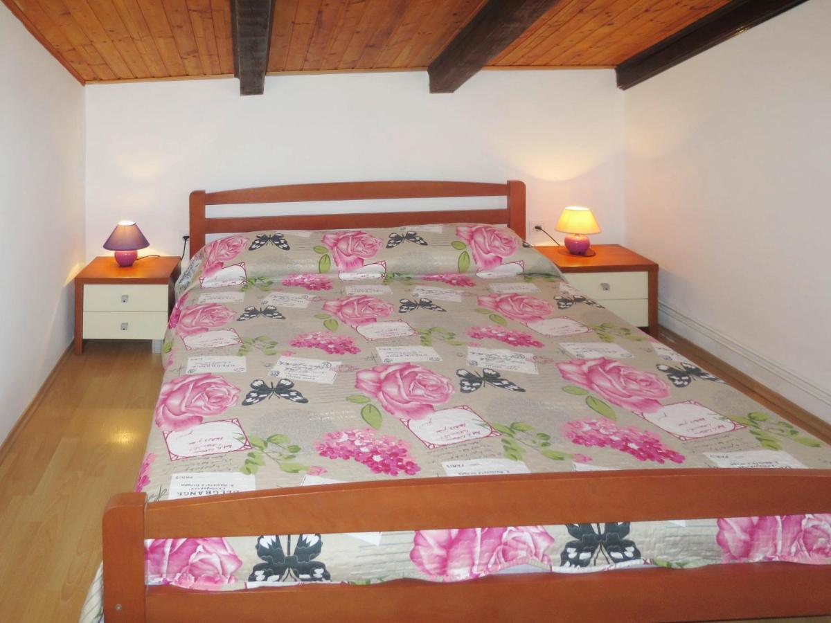 Apartment Lukeni-1 Vinjerac Bagian luar foto