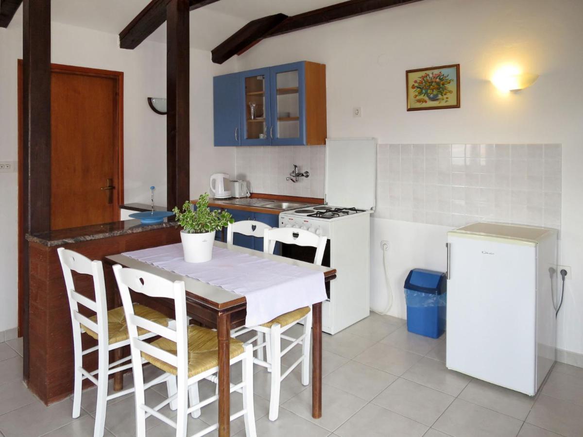 Apartment Lukeni-1 Vinjerac Bagian luar foto